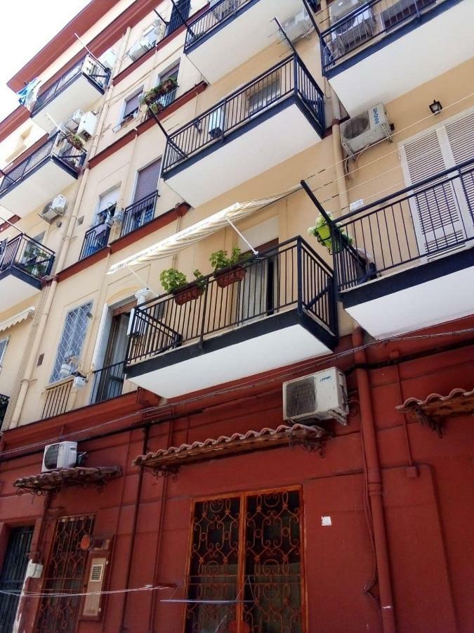 Domus Adriana Apartment เนเปิลส์ ภายนอก รูปภาพ